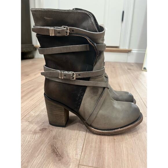 freebird Shoes - NWOB FREEBIRD | Distressed Stone Leather Baker Boots Size 7